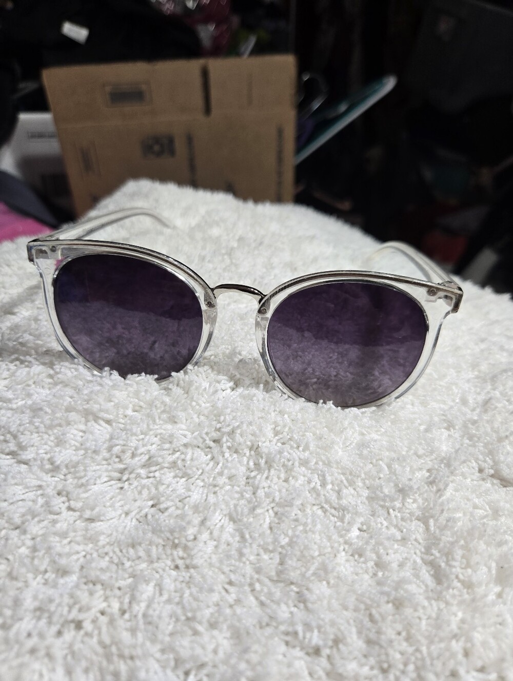 City Shades Women Round Lenses With Clear Frames